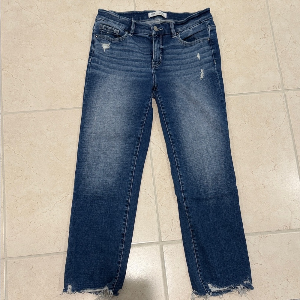 BKE Blue Cropped Ankle Jeans with Raw Frayed Hem
